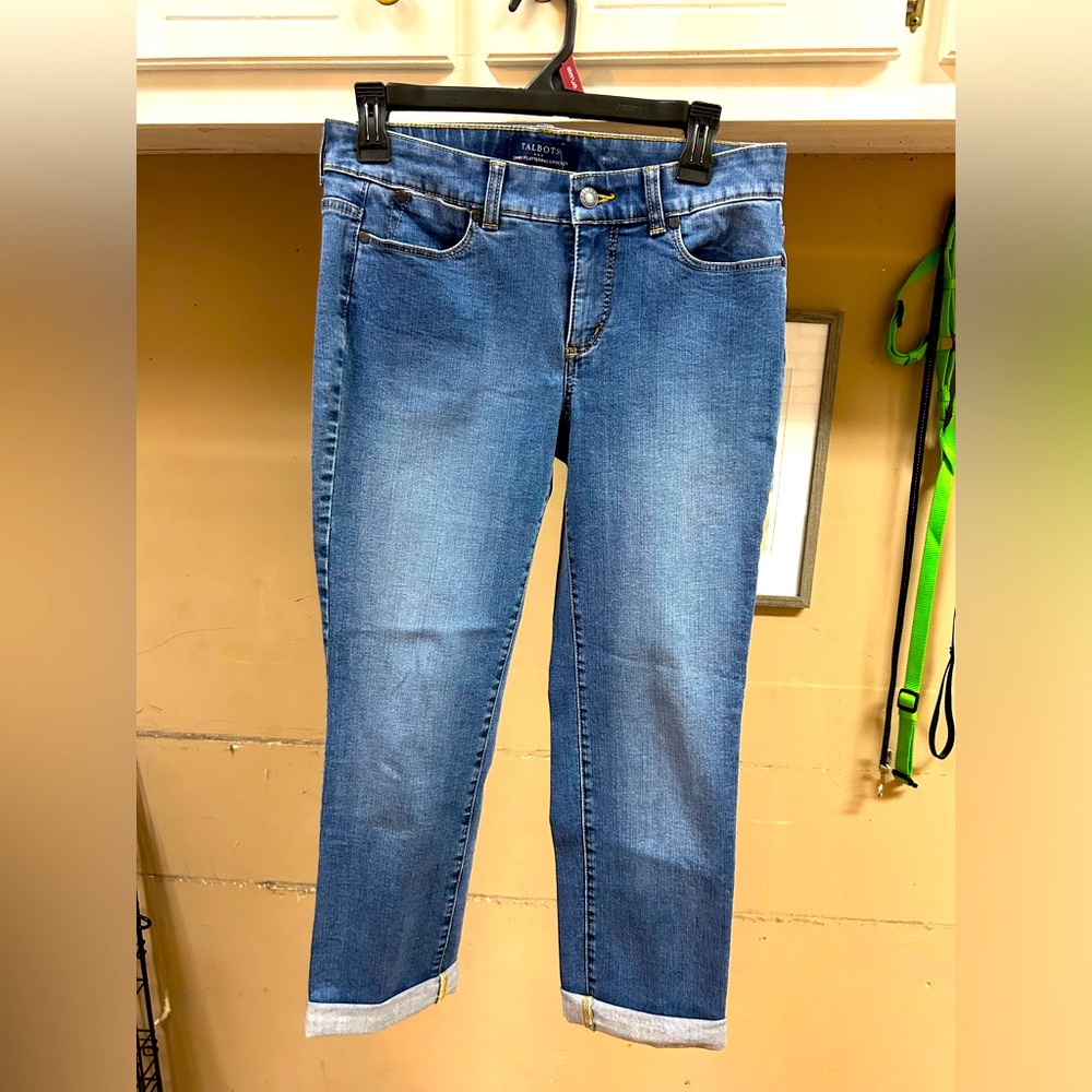 Size 6 Talbot jeans. Lightly worn. Good condition